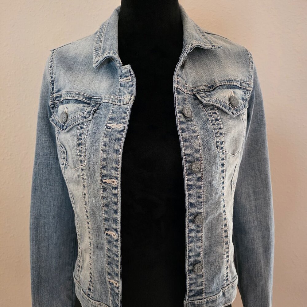 Bootlegger Jeans Trucker Style Denim Jacket, Women's Size Medium.